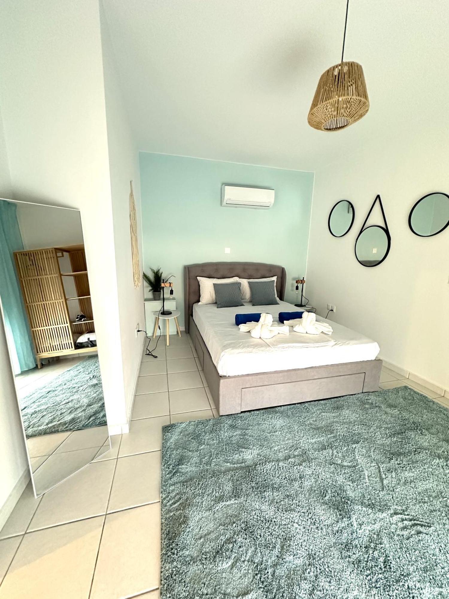 H&O Golden Sun Suite Paphos Exterior photo
